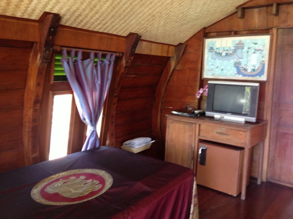 Ayothaya Riverside House Guest house 2*